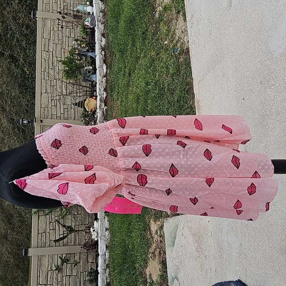 BETSEY JOHNSON PINK n RED LIP FLIRTY MINI DRESS - Picture 4 of 5